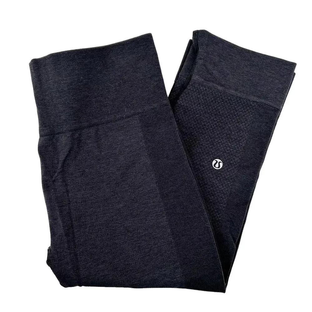 Lululemon Seamlessly Street Cropped Leggings Sz 6